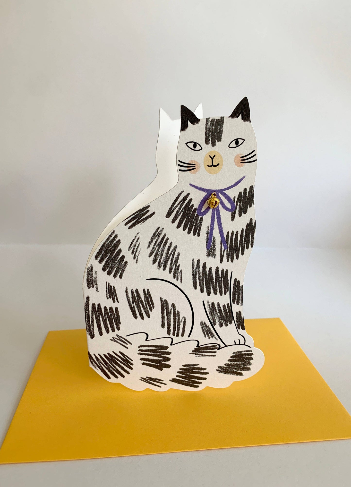Kitty Kenda Papergoods - Sitzende Katze geformte Grußkarte Loveheart