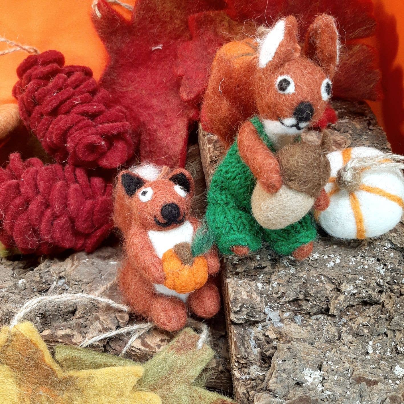 Felt So Good - Nelly Nutkins Hängedeko Eichhörnchen aus Filz, handgefertigt