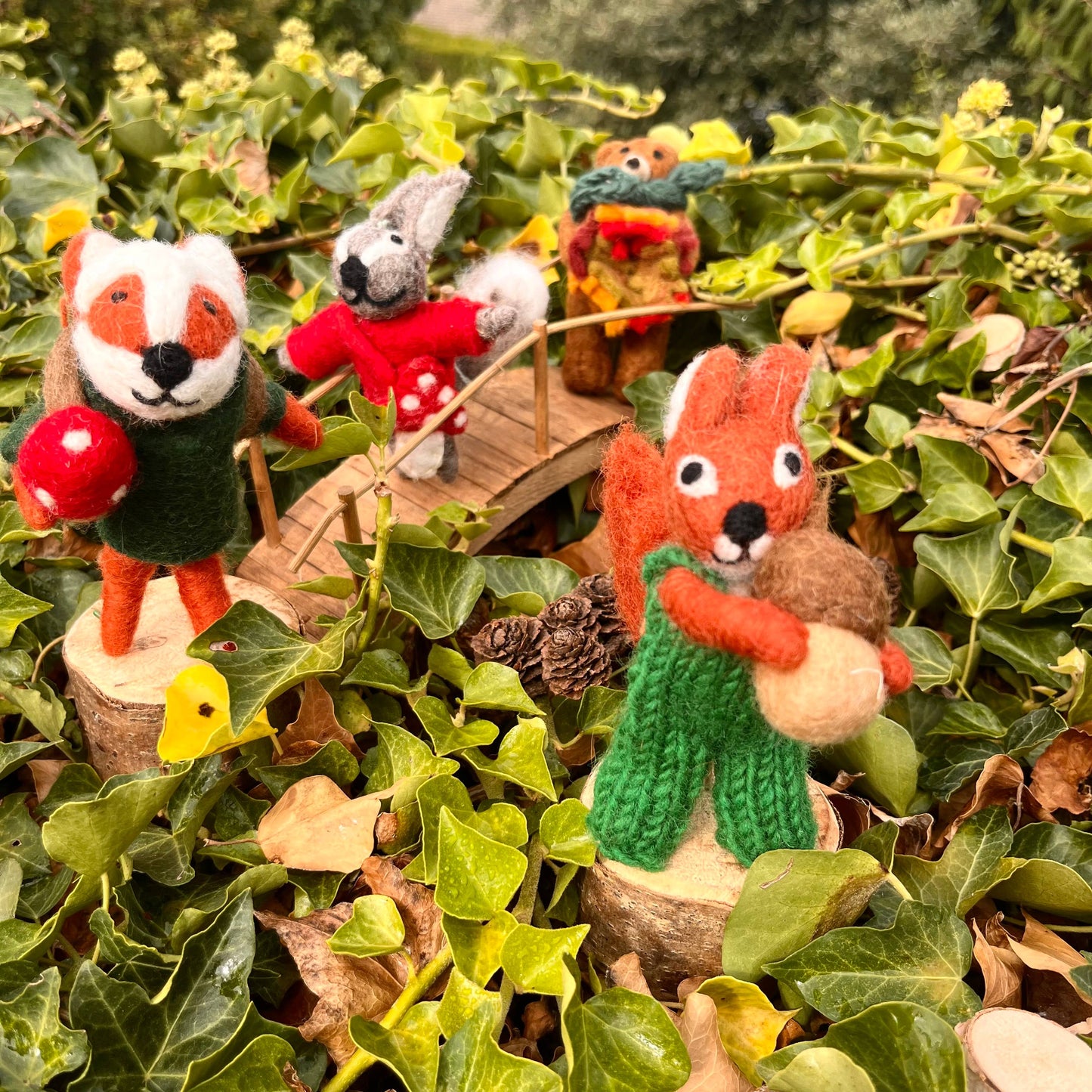 Felt So Good - Nelly Nutkins Hängedeko Eichhörnchen aus Filz, handgefertigt