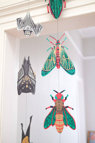 East End Press - Insekten Vertikale Girlande