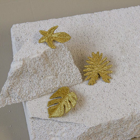 Botanopia - bestickte Goldbroschen, 3 tropische Blätter