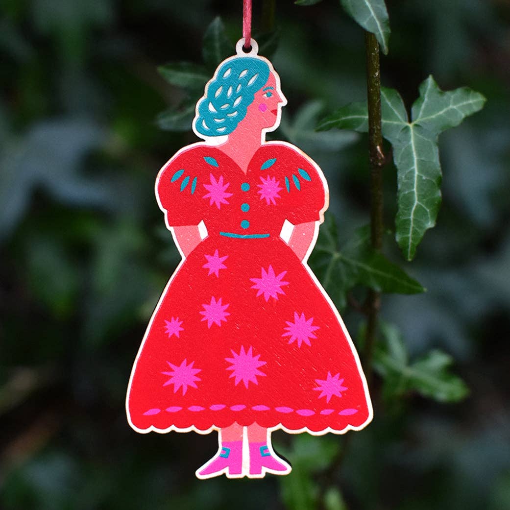 The Printed Peanut Homeware & Stationery - Bedruckte Holzdekoration „Frau im Kleid“
