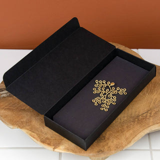 Botanopia - gifts , decor and cards for plant lovers - Goldene gestickte Moosfarn Brosche